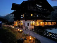 Veitenhof Alm im Autofreien Kaisertal Hotel di 