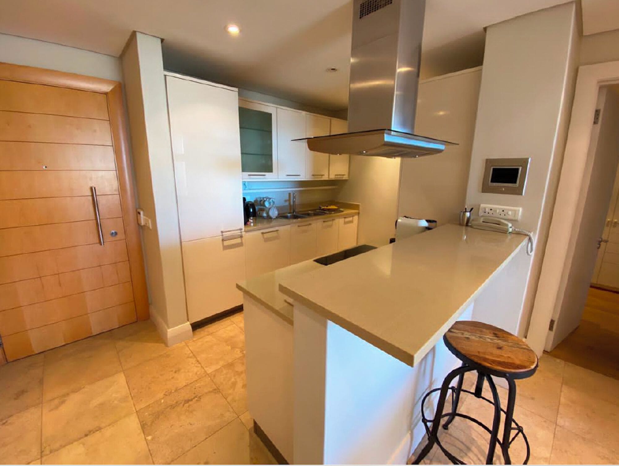 Mountain Marina Luxury Apartments尊贵一卧室公寓