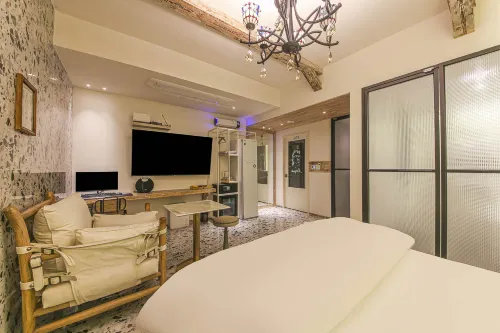 February Hotel SeongSeo