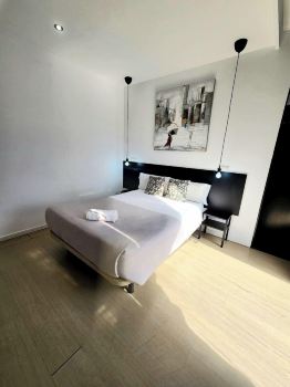 Ayz Javier Cabrini - Auto Check-in Property