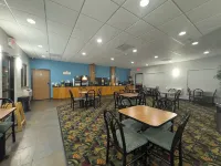 Days Inn by Wyndham Sidney NE Отели в г. 