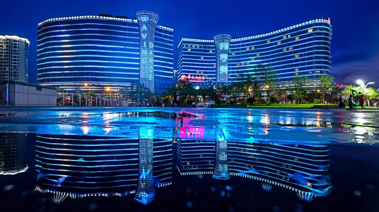 華天ホテル 外観