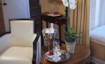 La Jolla Bed and Breakfast Retreat, LLC - Housity