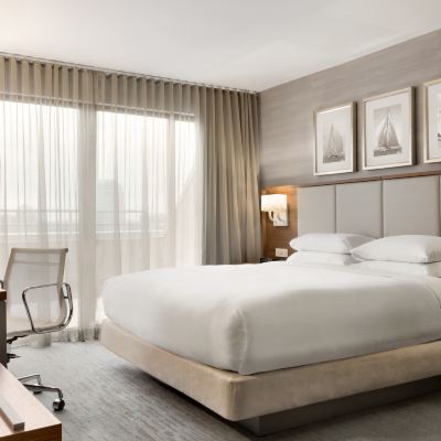 標準特大床房帶陽台 波士頓-劍橋希爾頓逸林酒店優惠