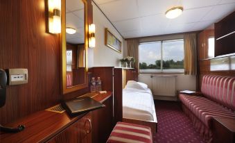 Crossgates Hotelship 3 Star - AltstadtNord - Köln