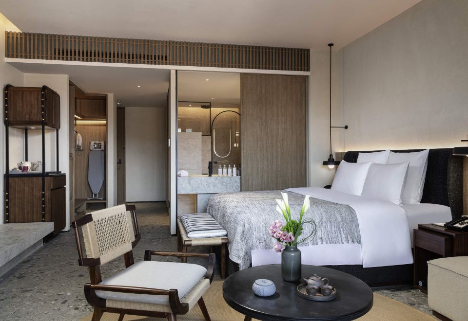 錾影泡池大床房