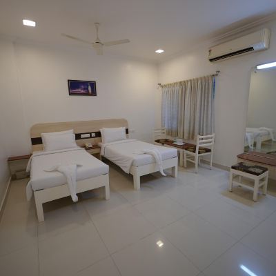 Standard Double Room Hotel Palmyra Grand Inn Promo Code