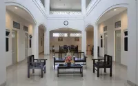 Sunrise Hotel