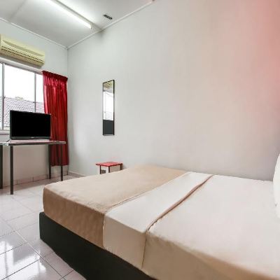 Bilik Double Ekonomi Kupon OYO 89615 T Family Hotel