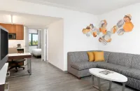 DoubleTree Suites by Hilton Phoenix Hotels in 