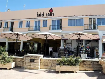 Operetta House Hotels in 