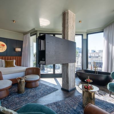 Studio Suite, Bathtub Mayer House Promo Code