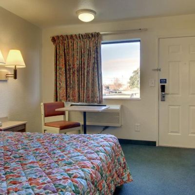 Queen Room-Hearing Accessible Motel 6-Owensboro, KY Promo Code