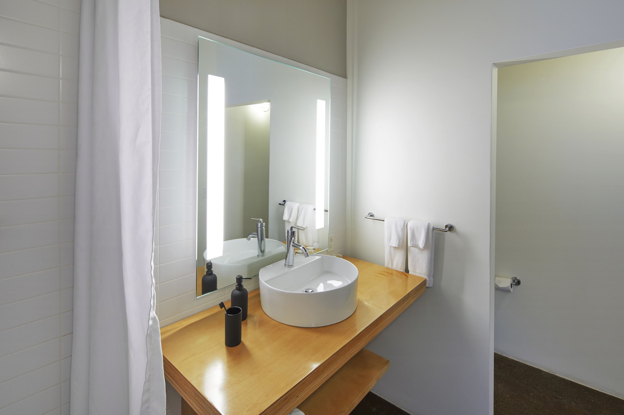 无障碍阁楼特大床房带无障碍淋浴