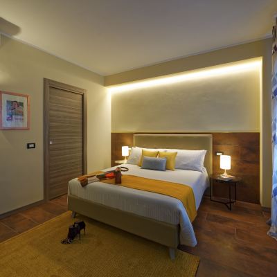 Deluxe Double Room (Camera 1 Rr) Red Ribbon Promo Code