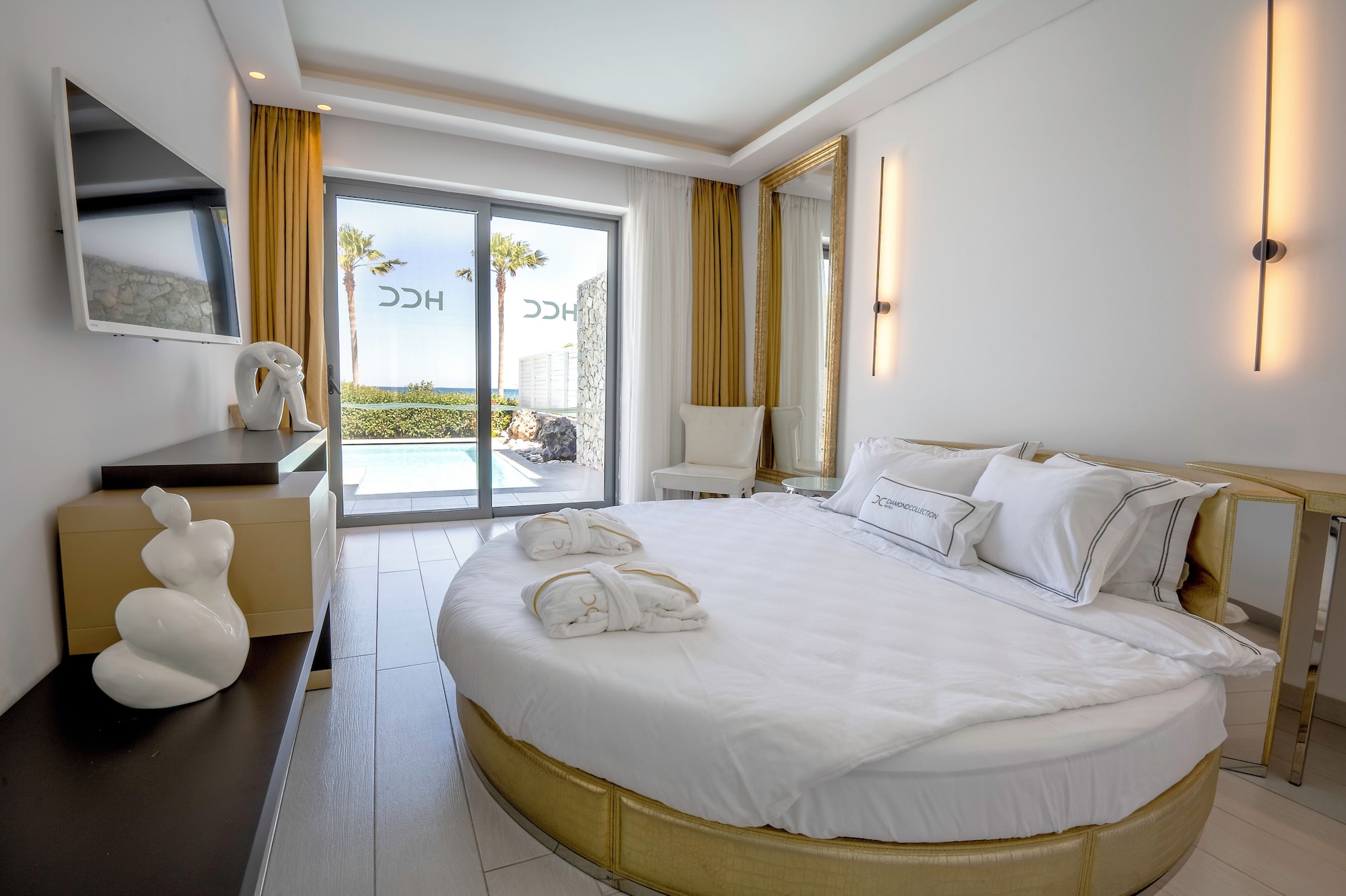 带私人游泳池的钻石套房