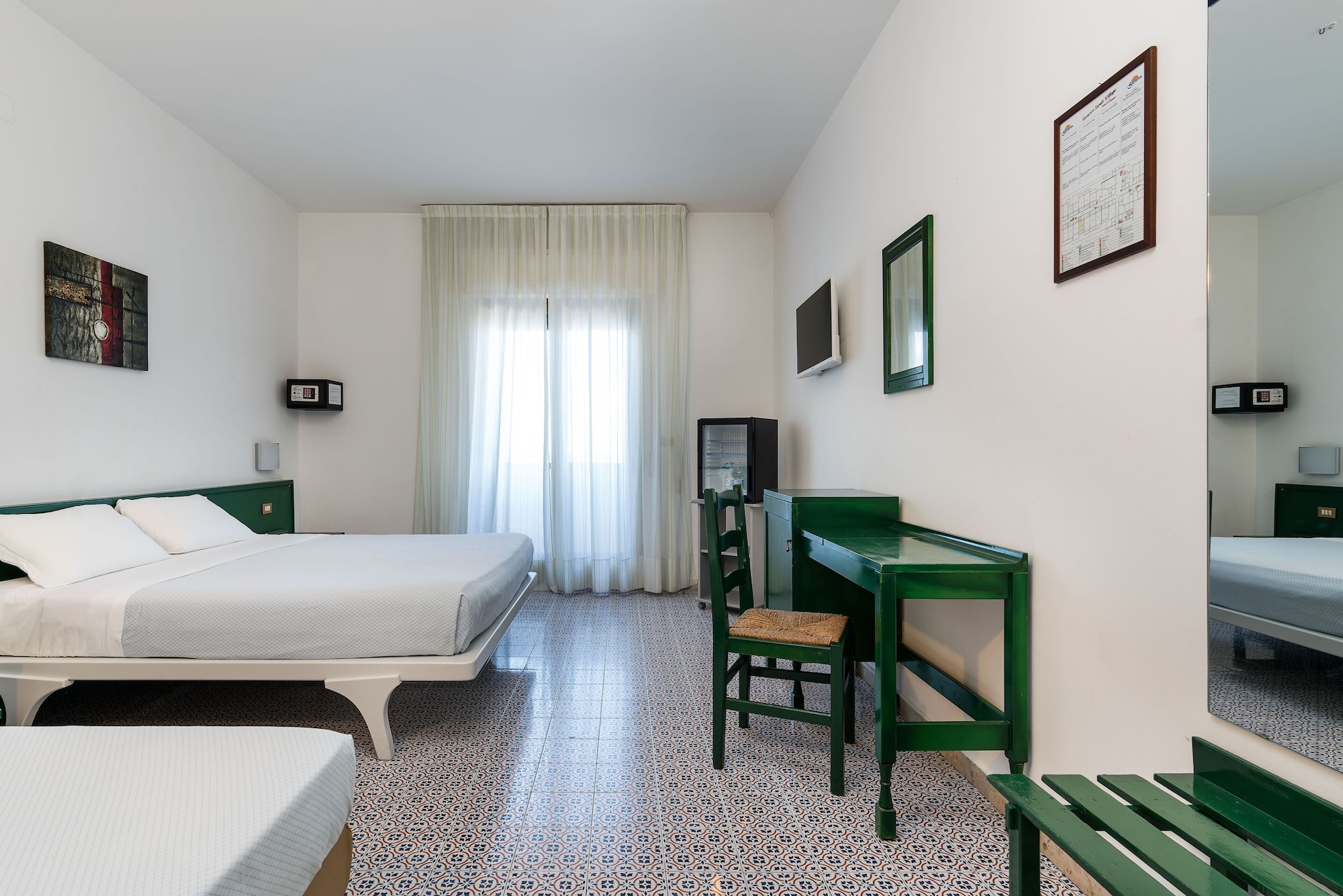 标准三人房 禁烟