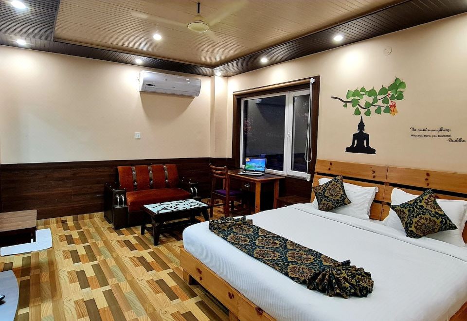 山景甄选特大床房