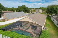 Family Retreat w Pool, Games & Kids' Play Space