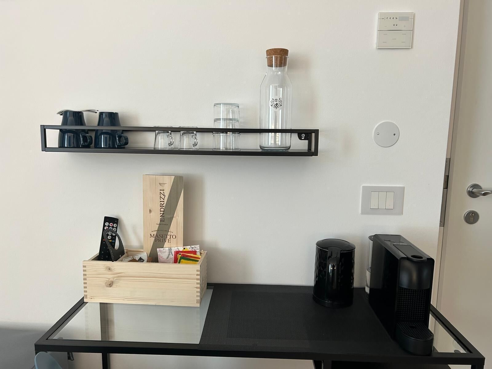 豪华三人房，带双人床和梳化床，无烟，独立浴室