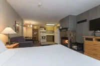 Douglas Fir Resort & Chalets