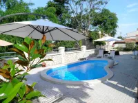 Vacation apartment Torana in Funtana with pool Hotéis em Funtana