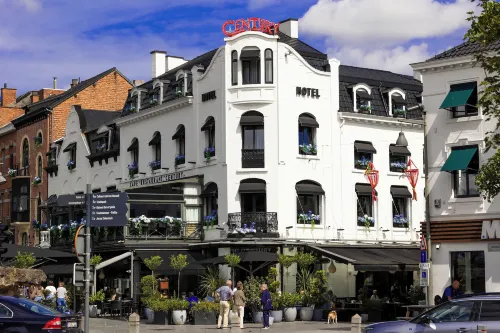Hotel the Century