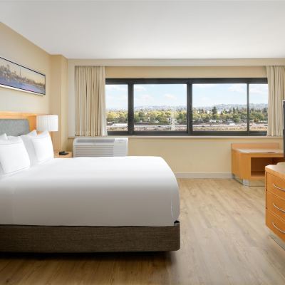 無障礙豪華大床房（帶浴缸） 舊金山機場海灣希爾頓酒店優惠