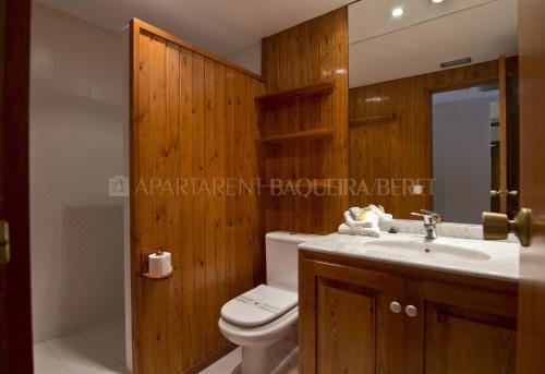 带停车位的两卧室公寓