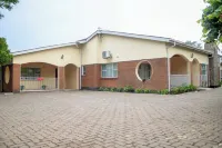 Bonifant Lodge Hotels in 