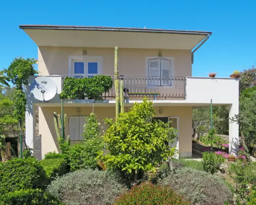 Maslina Hotels in Vinisce