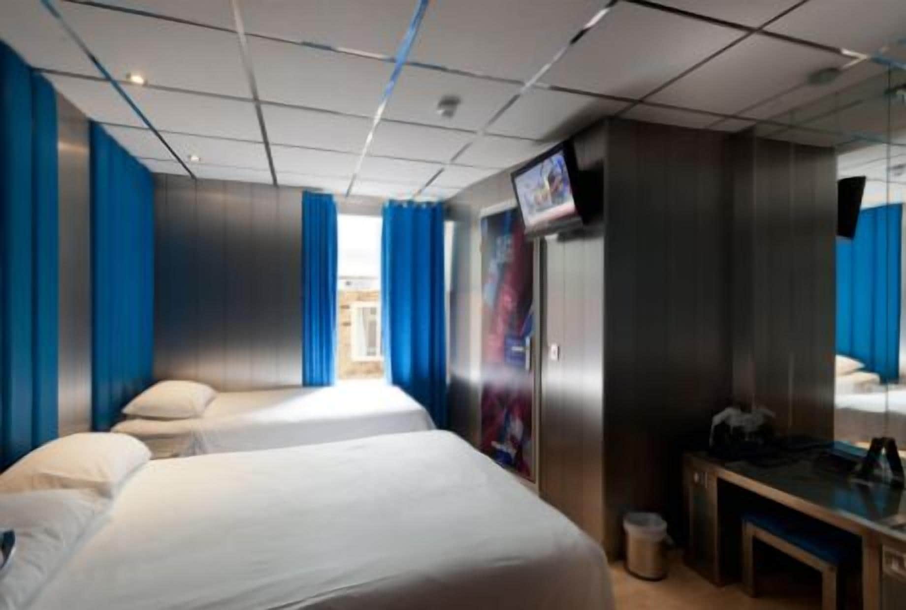 房间（三人styloroom）