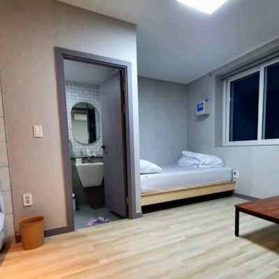 Room (Family Room with Queen Bed 7 pyeong-B) Yanggu Lacky Hostel 쿠폰