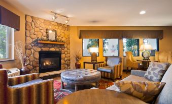 Best Western Plus Deer Park Hotel and Suites