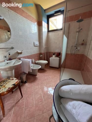 带阳台的豪华特大床套房