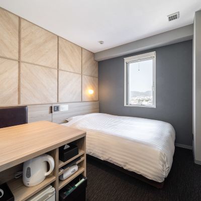 ゲストルーム(セミダブル)(浴室)(喫煙) スーパーホテル四国中央　天然温泉　東予の湯 クーポン