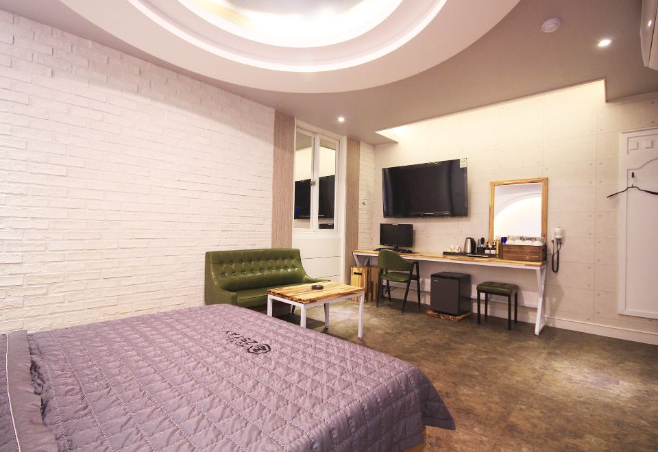 豪华间 - 带浴缸