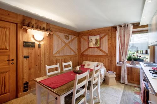 高级一卧室带阳台公寓