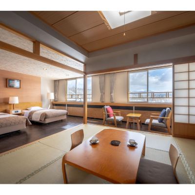 本館高樓層小型套房， 雙床帶浴室， 山景 大雪山白金觀光飯店優惠