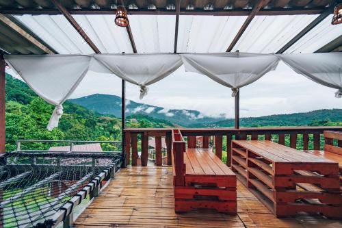 豪华双人或双床房（带阳台）