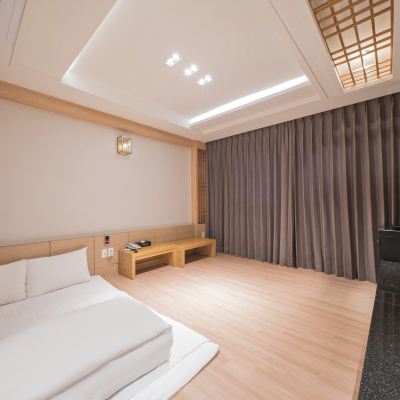 Korean Style Room with City View Win Hotel Promo Code