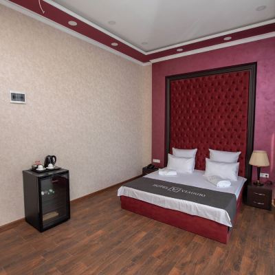 Deluxe Room Hotel Viaggio Promo Code