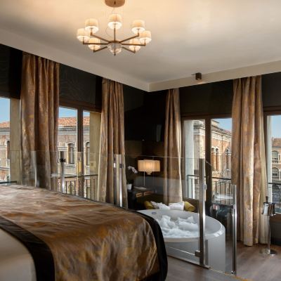 Corner Junior Suite Palazzo Veneziano Promo Code
