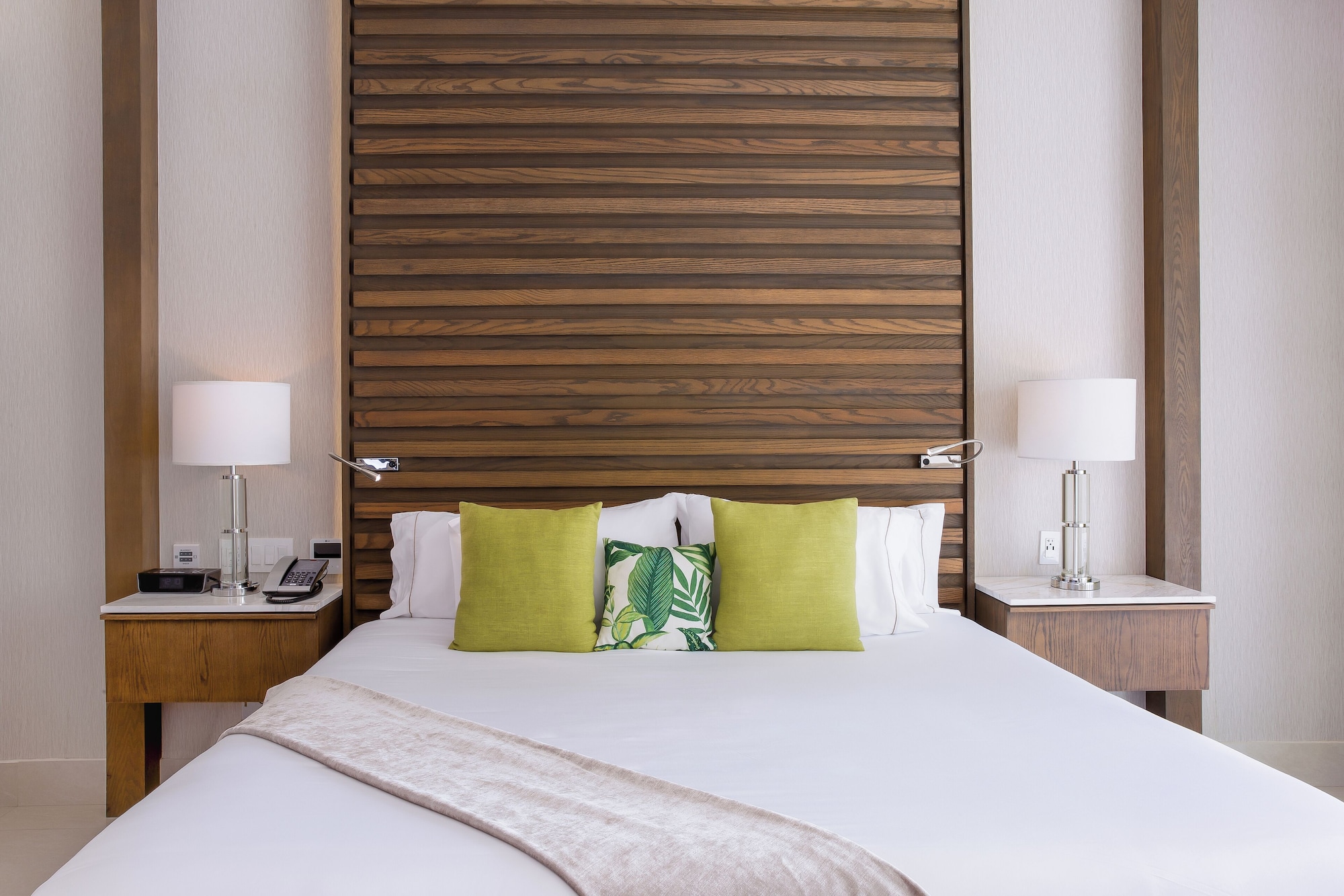 精致特大床套房