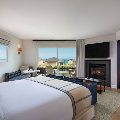Deluxe King Room with Coastal View Sanctuary Beach Resort Promo Code