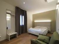 Relais Dogana Rooms Hôtels à : Moniga del Garda