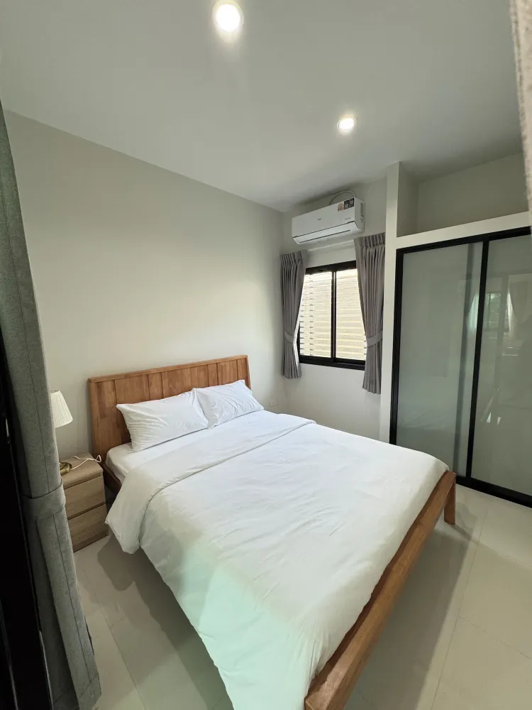 Grand Room, Patio, Lagoon View