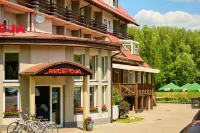 Hotel Mazury โรงแรมใน