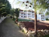 Trizonia Bay Hotel