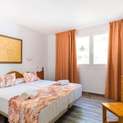 Apartment, 2 Bedrooms, Terrace, Garden View (2 Adults + 2 Children) Aparthotel Sol Parc Promo Code